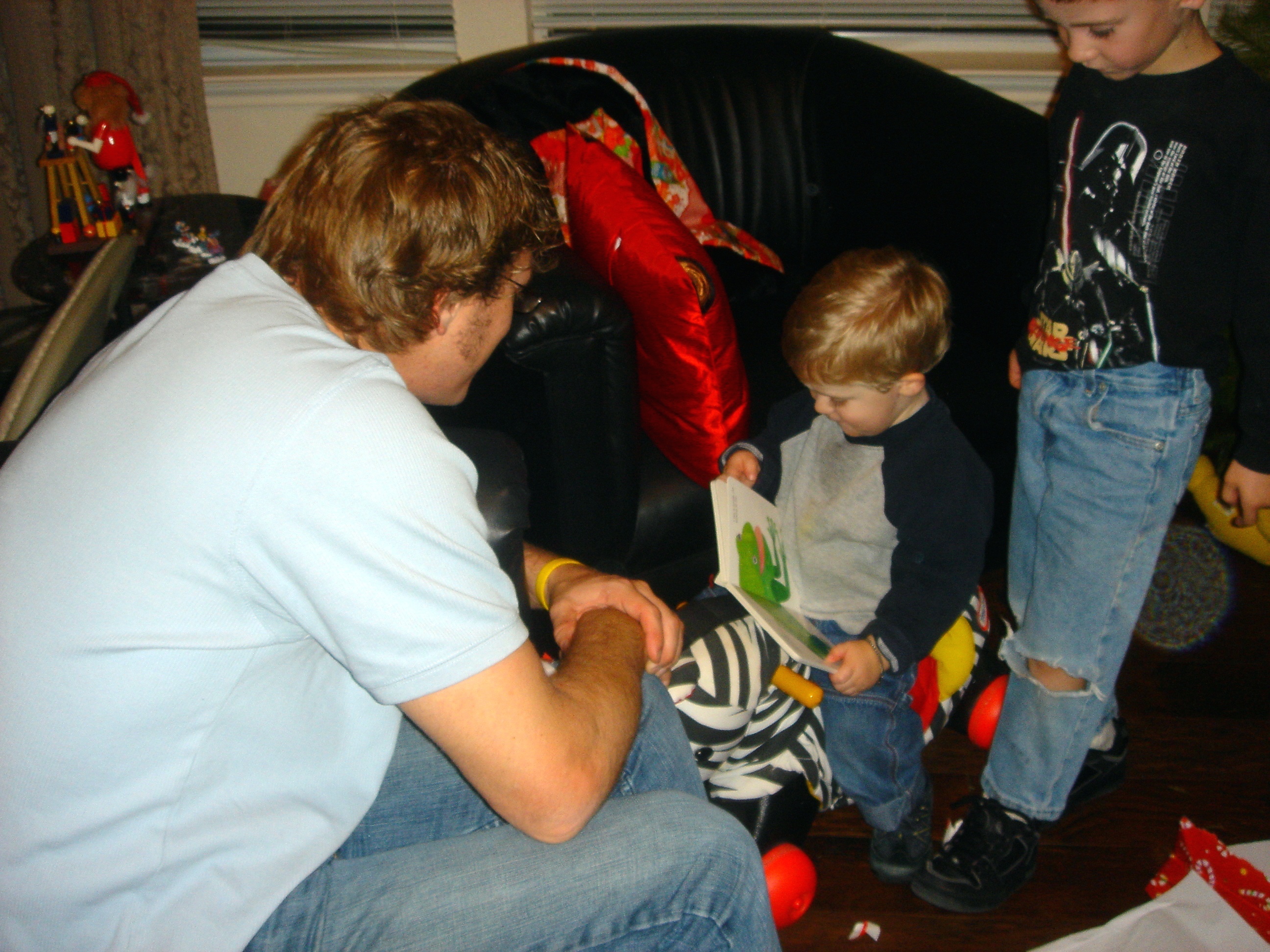 2006-12-25-Christmas-Day-04-J&H-Home.jpg